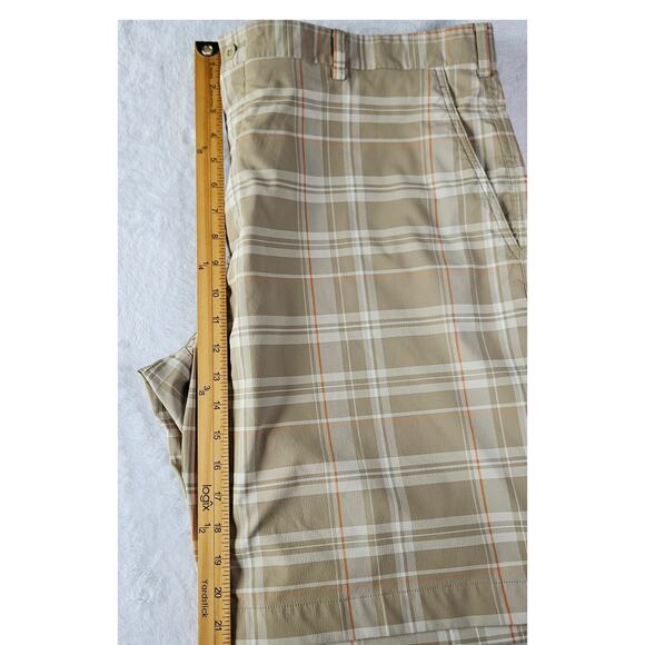 Nike Golf Shorts Dry Fit Size 42Tan White Plaid Flat Front Performance - Picture 12 of 14